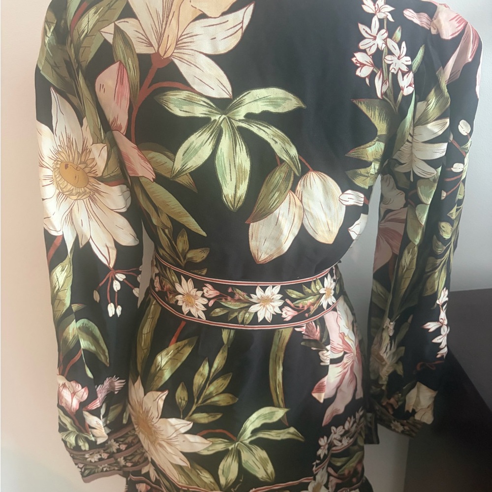 FARM Rio Surreal Flower Belted Minidress size M - Picture 6 of 6